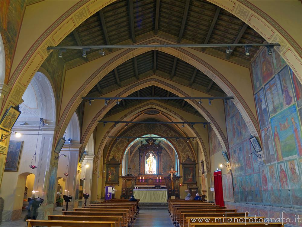 Merate (Lecco) - Interno della chiesa del Convento di Sabbioncello